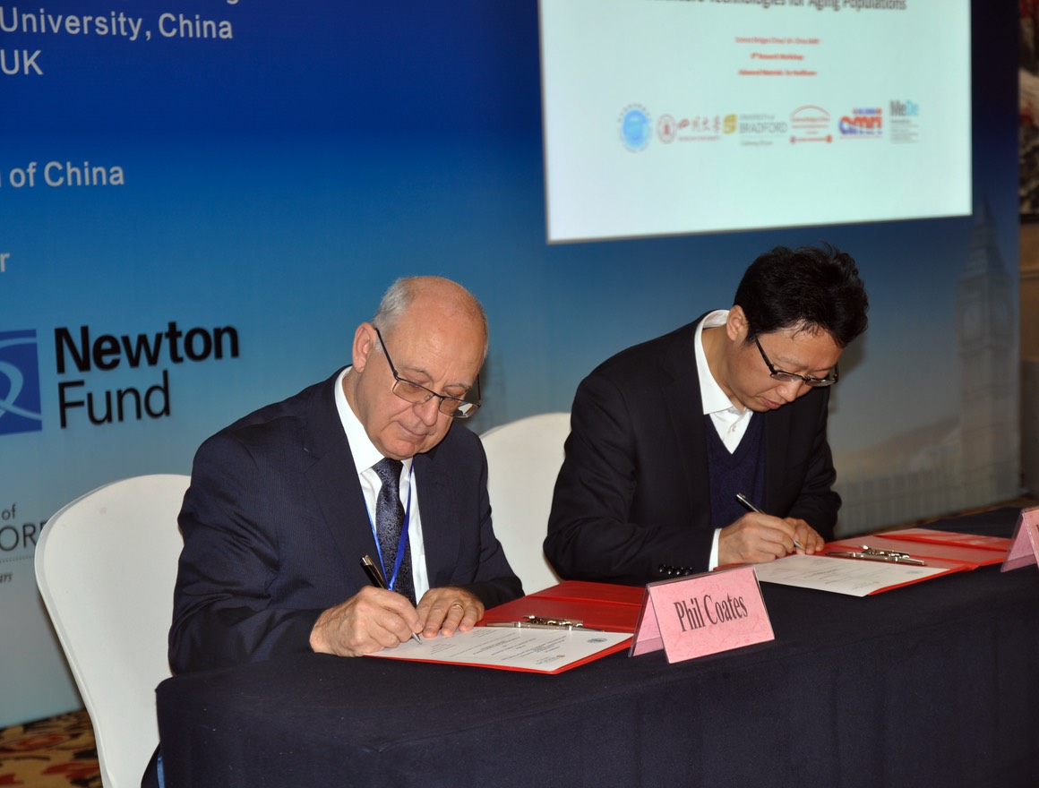 Signing of new Joint Laboratory with Liqun Zhang, BUCT