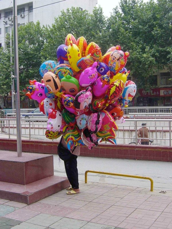 balloon seller